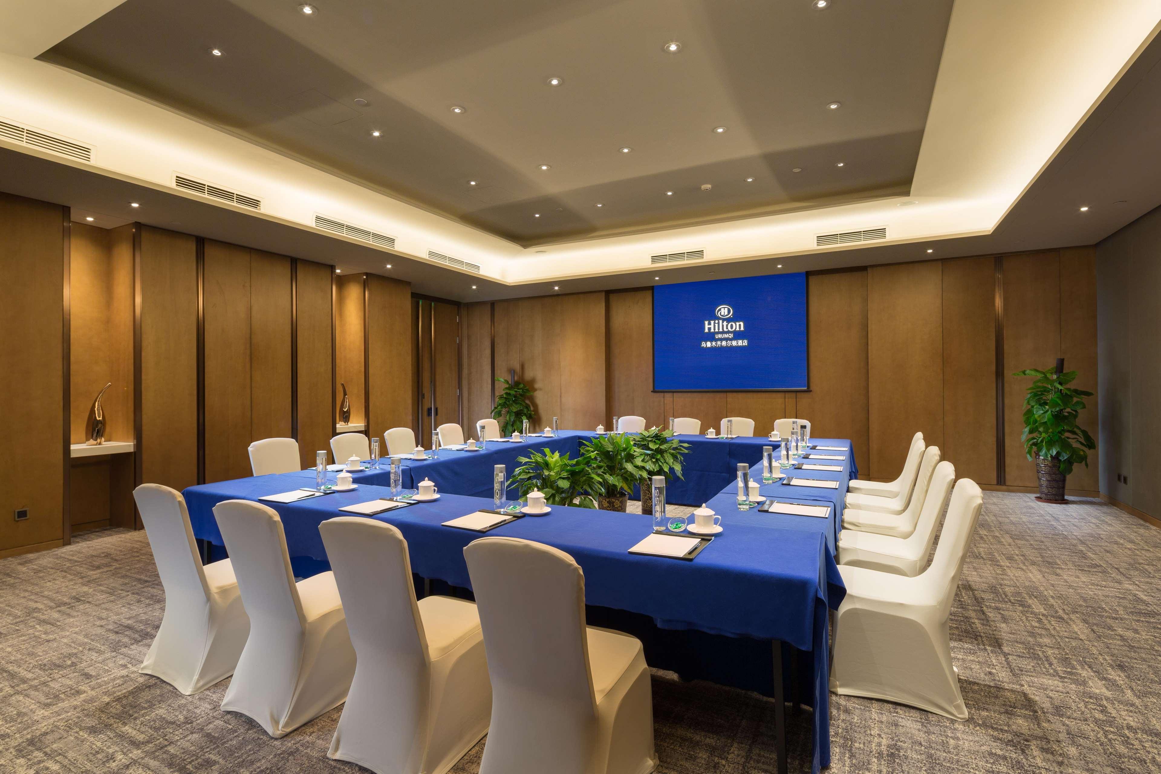 Hilton Urumçi Dış mekan fotoğraf